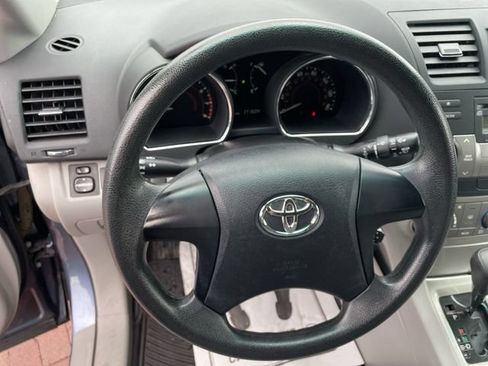 Used 2011 Toyota Highlander 4WD image 11