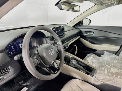 Used 2024 Honda Accord EX image 12