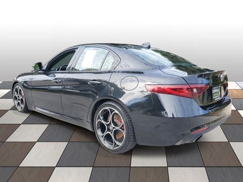 Used 2023 Alfa Romeo Giulia Ti image 6