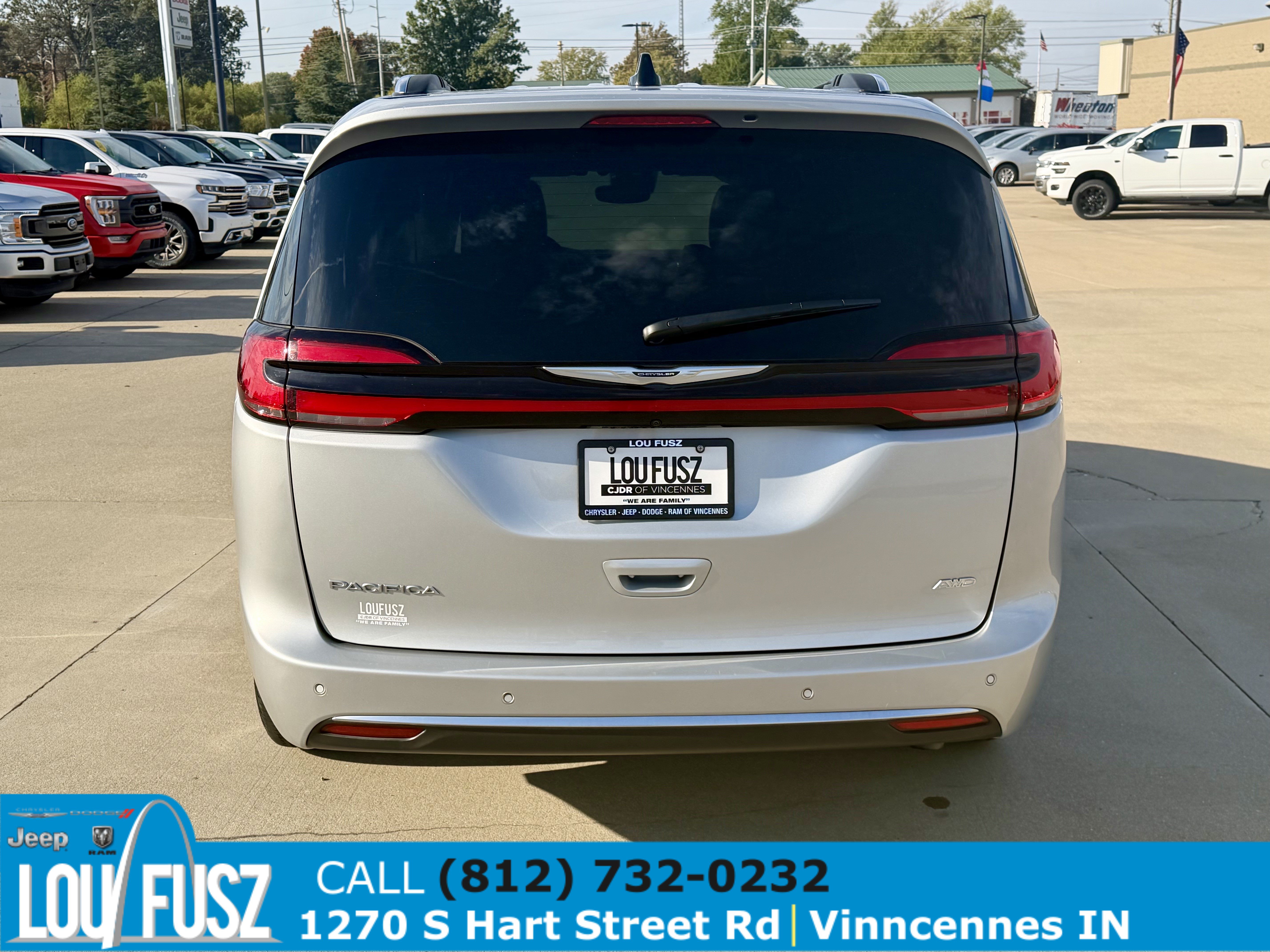 Used 2024 Chrysler Pacifica Pinnacle AWD/4WD image 6