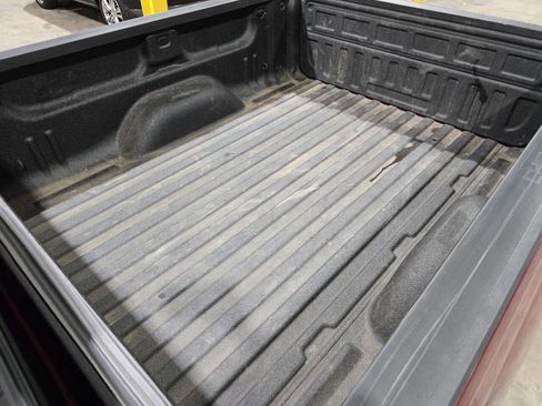 Used 2018 Chevrolet Silverado 1500 High Country image 28