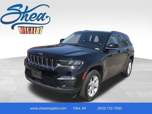 Used 2023 Jeep Grand Cherokee Limited AWD/4WD image 1