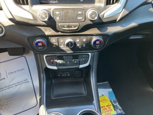 Used 2023 GMC Terrain SLT w/ Tech Package AWD/4WD image 22
