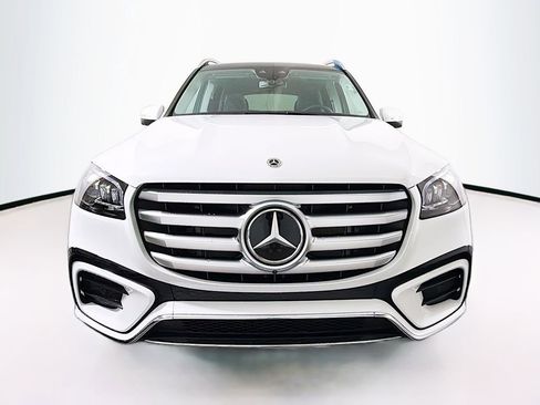 New 2026 Mercedes-Benz GLS 450 4MATIC image 2
