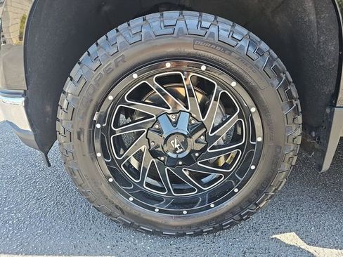 Used 2019 Chevrolet Silverado 1500 LTZ w/ LTZ Plus Package AWD/4WD image 34
