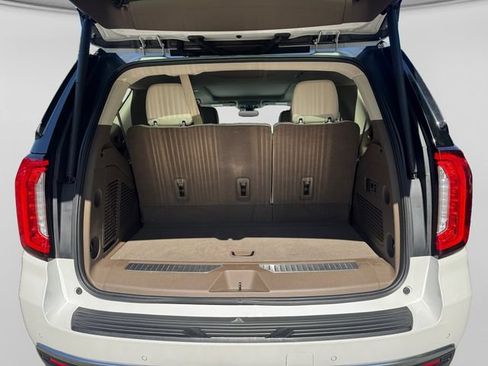 Used 2022 GMC Yukon Denali AWD/4WD image 5