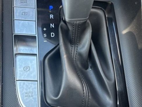 Used 2023 Hyundai Elantra Limited FWD image 19