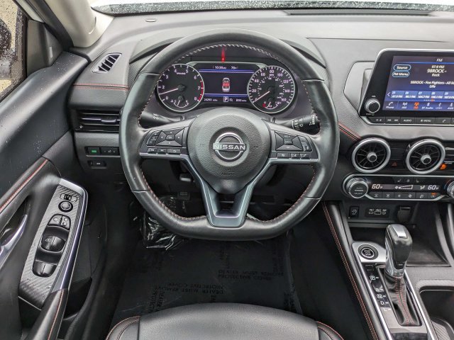 Used 2025 Nissan Sentra SR w/ SR Premium Package FWD image 15