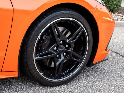 Used 2021 Chevrolet Corvette Stingray Preferred Cpe w/ Z51 Performance Package image 8