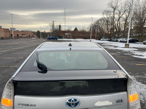 Used 2011 Toyota Prius Two image 5