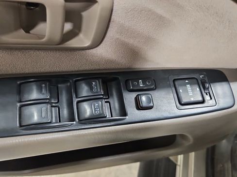 Used 2001 Toyota 4Runner SR5 RWD image 14