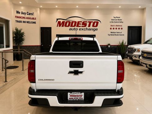 Used 2016 Chevrolet Colorado Z71 AWD/4WD image 4