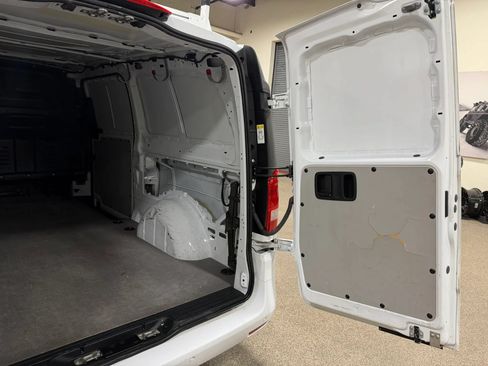 Used 2021 Mercedes-Benz Metris image 24
