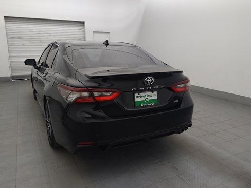 Used 2021 Toyota Camry SE FWD image 5
