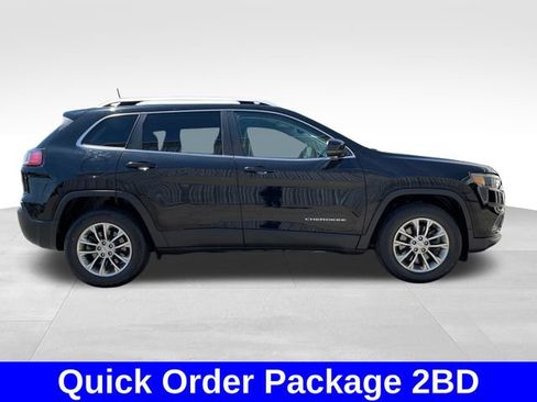Used 2021 Jeep Cherokee Latitude Plus AWD/4WD image 6