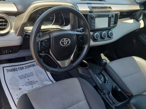 Used 2013 Toyota RAV4 LE FWD image 18