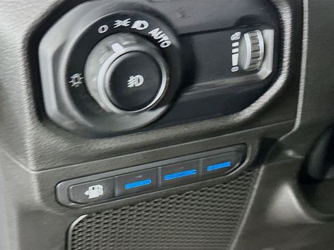 Used 2024 Jeep Wrangler Willys image 17