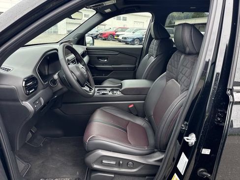 Used 2026 Honda Pilot Black Edition image 17