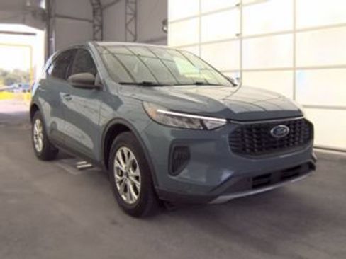 Used 2023 Ford Escape Active AWD/4WD image 4