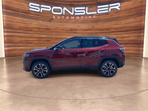 Used 2022 Jeep Compass Limited AWD/4WD image 2