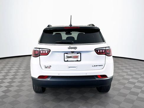 Certified 2025 Jeep Compass Limited AWD/4WD image 9