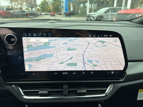 New 2026 Chevrolet Equinox EV LT image 16