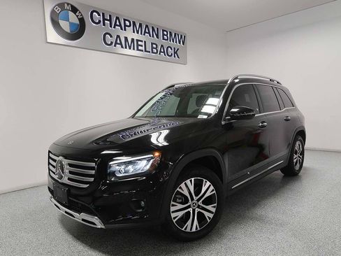 Used 2025 Mercedes-Benz GLB 250 4MATIC image 1