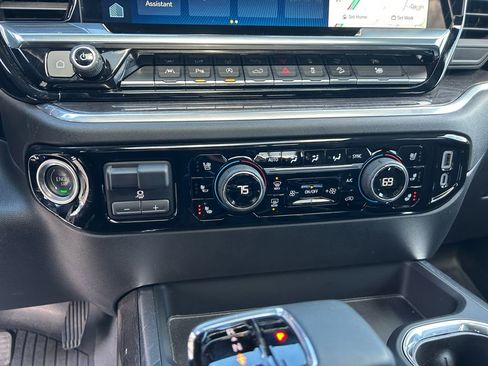 Used 2025 Chevrolet Silverado 1500 LTZ w/ LTZ Premium Package image 35