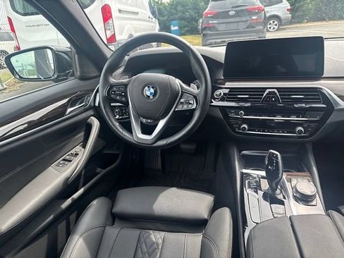 New 2023 BMW 530i xDrive w/ Premium Package AWD/4WD image 16