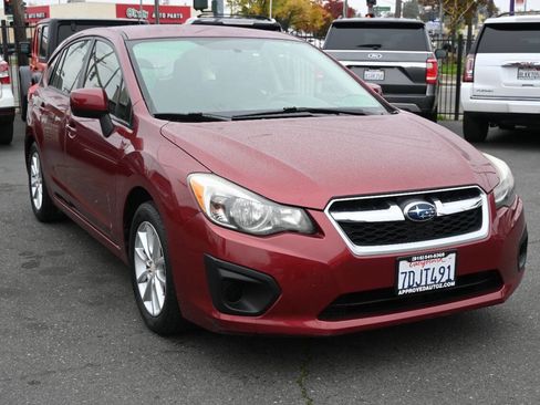 Used 2013 Subaru Impreza 2.0i Premium w/ All-Weather Pkg image 2