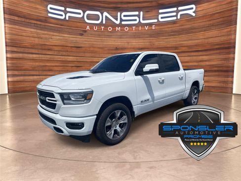 Used 2023 RAM 1500 Laramie AWD/4WD image 1