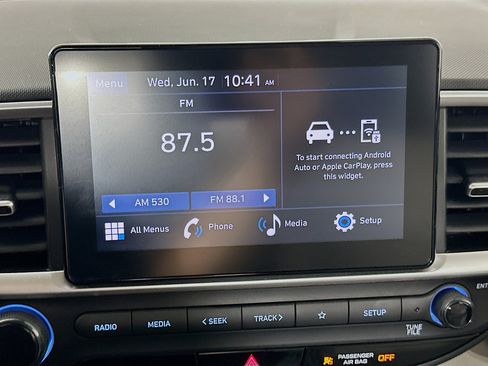 Used 2025 Hyundai Venue SEL FWD image 21