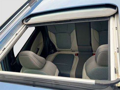 Used 2025 Subaru Forester Premium w/ Convenience Package #1 image 21