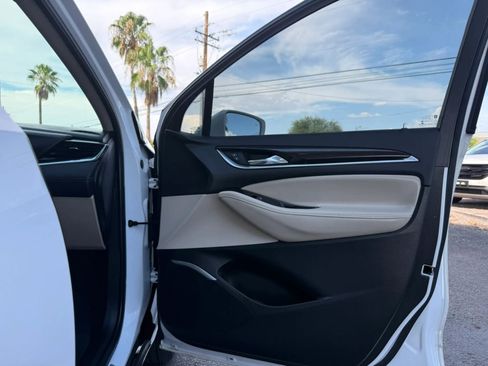 Used 2018 Buick Enclave Essence FWD image 34
