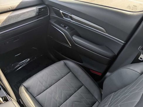 Used 2024 Kia Telluride SX Prestige X-Pro AWD/4WD image 18