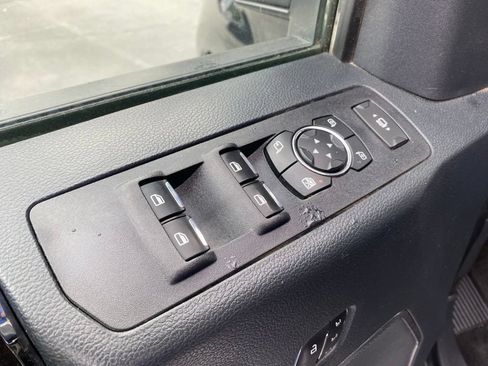 Used 2022 Ford F250 Lariat w/ Lariat Value Package AWD/4WD image 13