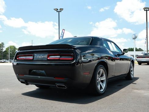 Used 2021 Dodge Challenger SXT RWD image 6