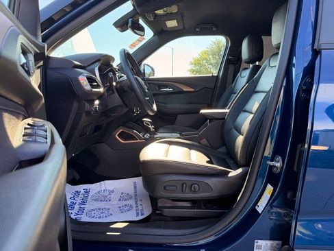 Used 2023 Chevrolet TrailBlazer ACTIV w/ Convenience Package AWD/4WD image 2
