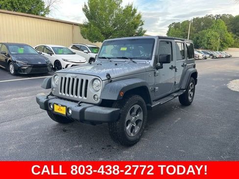 Used 2017 Jeep Wrangler Unlimited Sahara w/ Max Tow Package AWD/4WD image 34