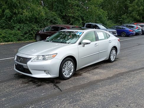 Used 2014 Lexus ES 350 w/ Luxury Package FWD image 7