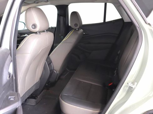 Used 2025 Chevrolet Trax ACTIV w/ Driver Confidence Package FWD image 16