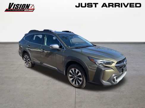 Used 2025 Subaru Outback Touring XT image 3