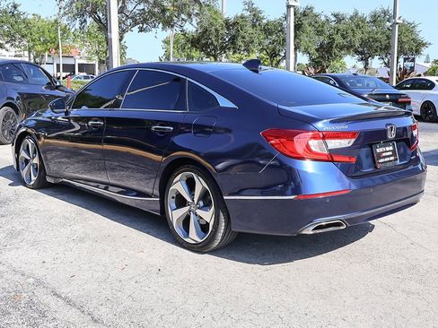 Used 2018 Honda Accord Touring image 11