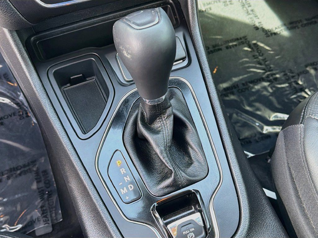 Used 2020 Jeep Cherokee Limited FWD image 15