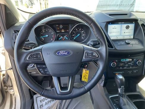 Used 2018 Ford Escape SE w/ SE Sport Appearance Package image 20