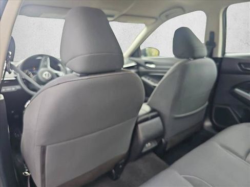 Used 2024 Nissan Altima 2.5 SV FWD image 18