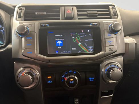 Used 2016 Toyota 4Runner SR5 AWD/4WD image 23