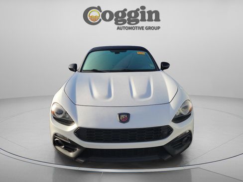 Used 2017 FIAT 124 Spider Abarth image 5