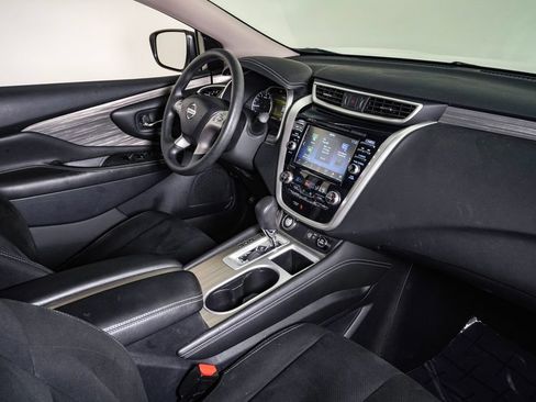Used 2018 Nissan Murano S AWD/4WD image 14