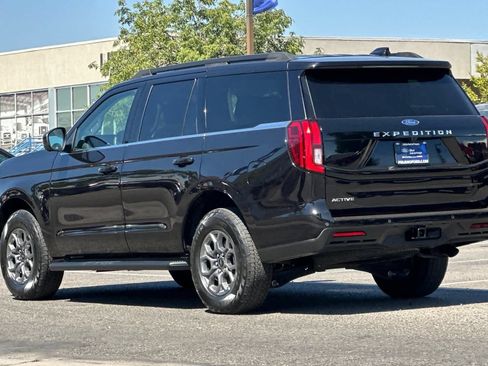Certified 2025 Ford Expedition Active RWD image 7